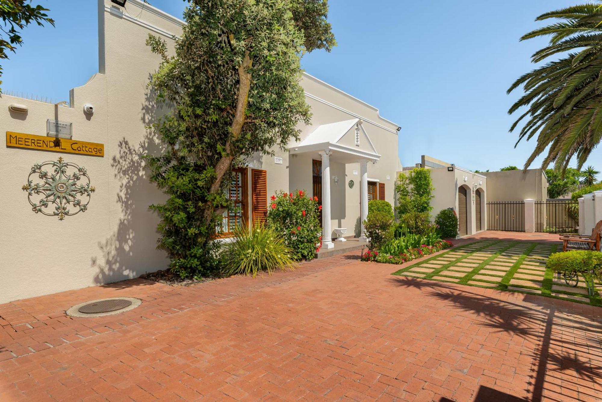 Meerendal Cottage-Affordable Luxury-Private Garden With Pool & Hot Tub Ciudad del Cabo Exterior foto