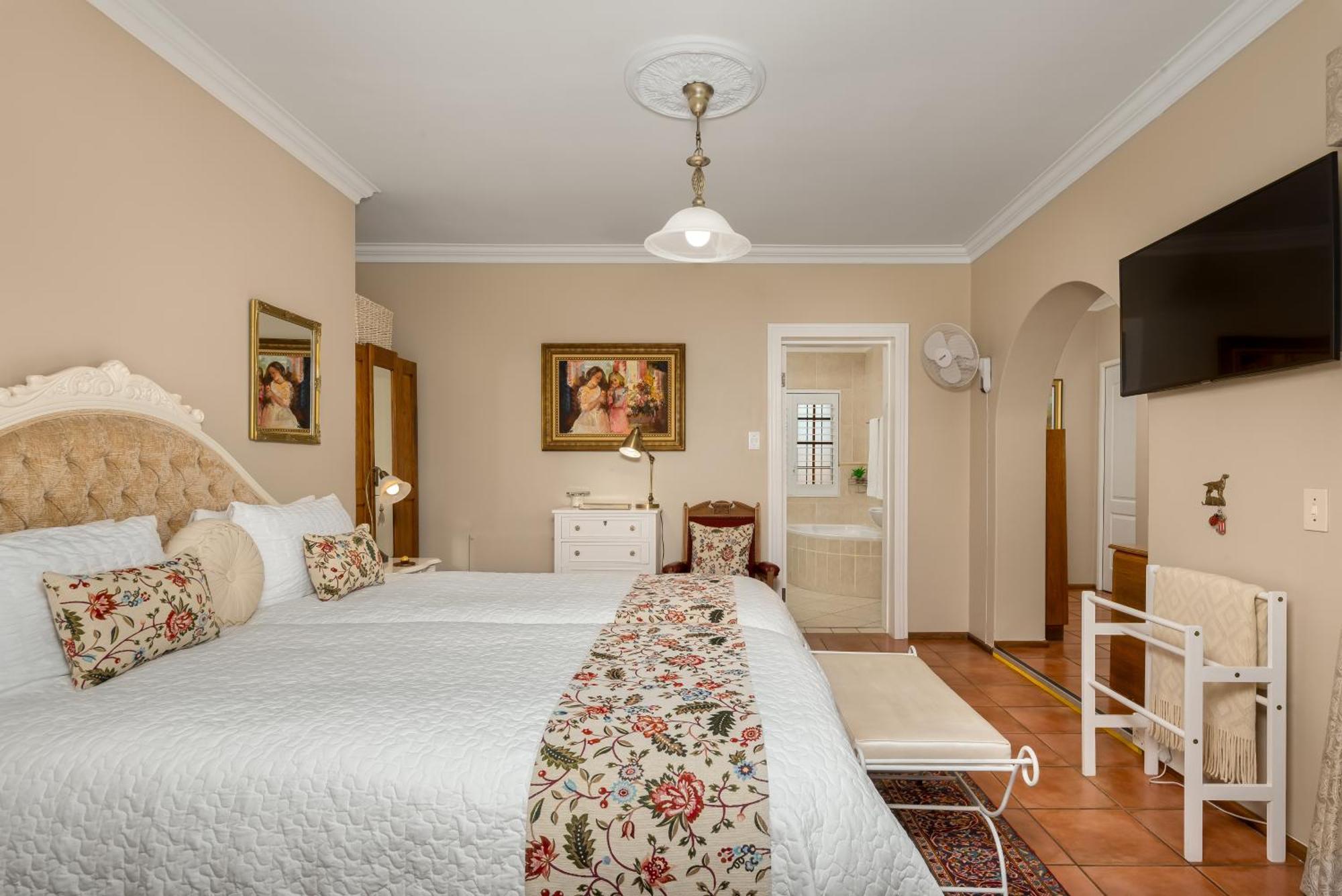 Meerendal Cottage-Affordable Luxury-Private Garden With Pool & Hot Tub Ciudad del Cabo Exterior foto