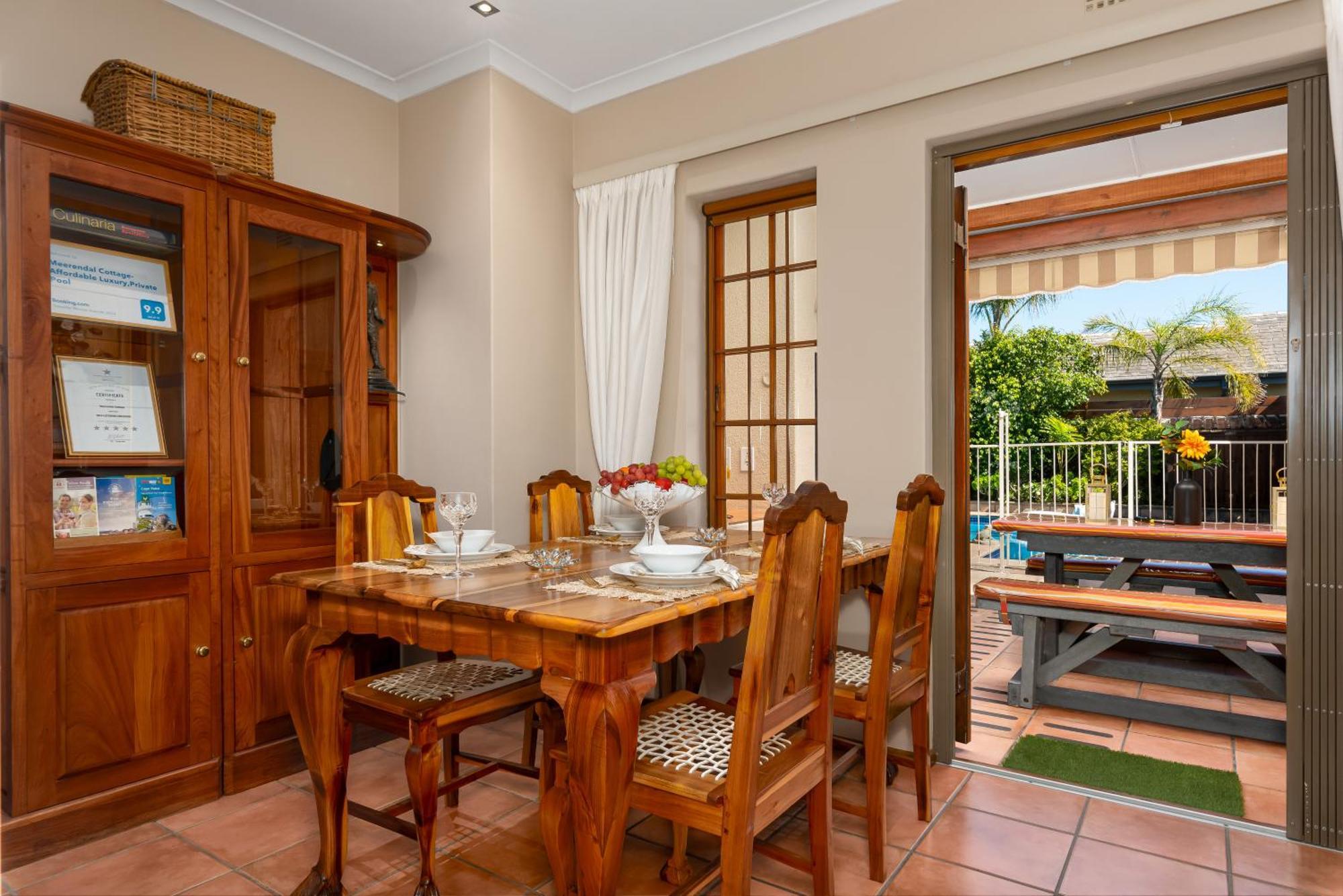 Meerendal Cottage-Affordable Luxury-Private Garden With Pool & Hot Tub Ciudad del Cabo Exterior foto