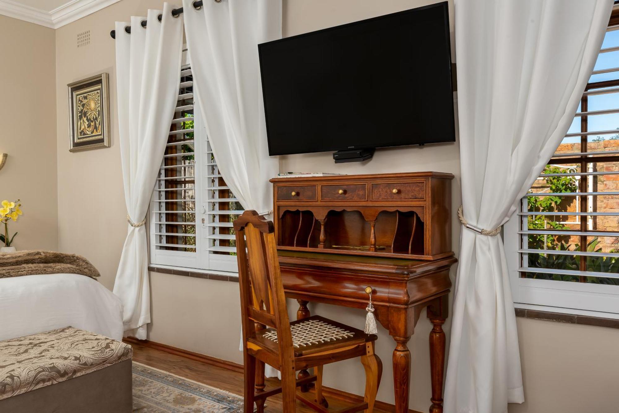 Meerendal Cottage-Affordable Luxury-Private Garden With Pool & Hot Tub Ciudad del Cabo Exterior foto